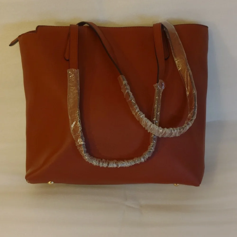 NEWHEY Wine and Beige Totes with Gold Hardware - Picture 3 of 8